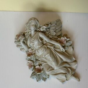 Elegant Angel Wall Decor with Floral Accents
